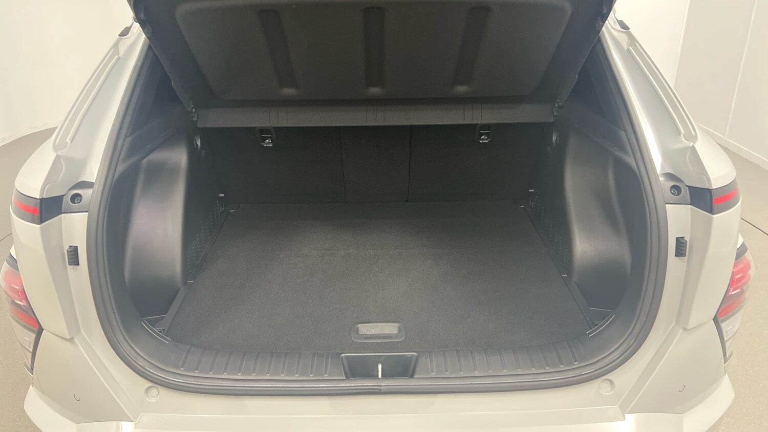 Used Hyundai KONA 2023 for sale - 77938358: Photo 11