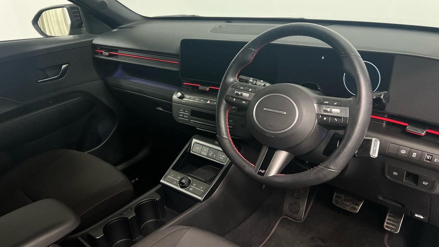 Used Hyundai KONA 2023 for sale - 77938358: Photo 6