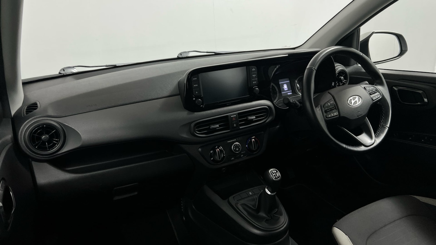 Used Hyundai i10 2022 for sale - 77465945: Photo 2