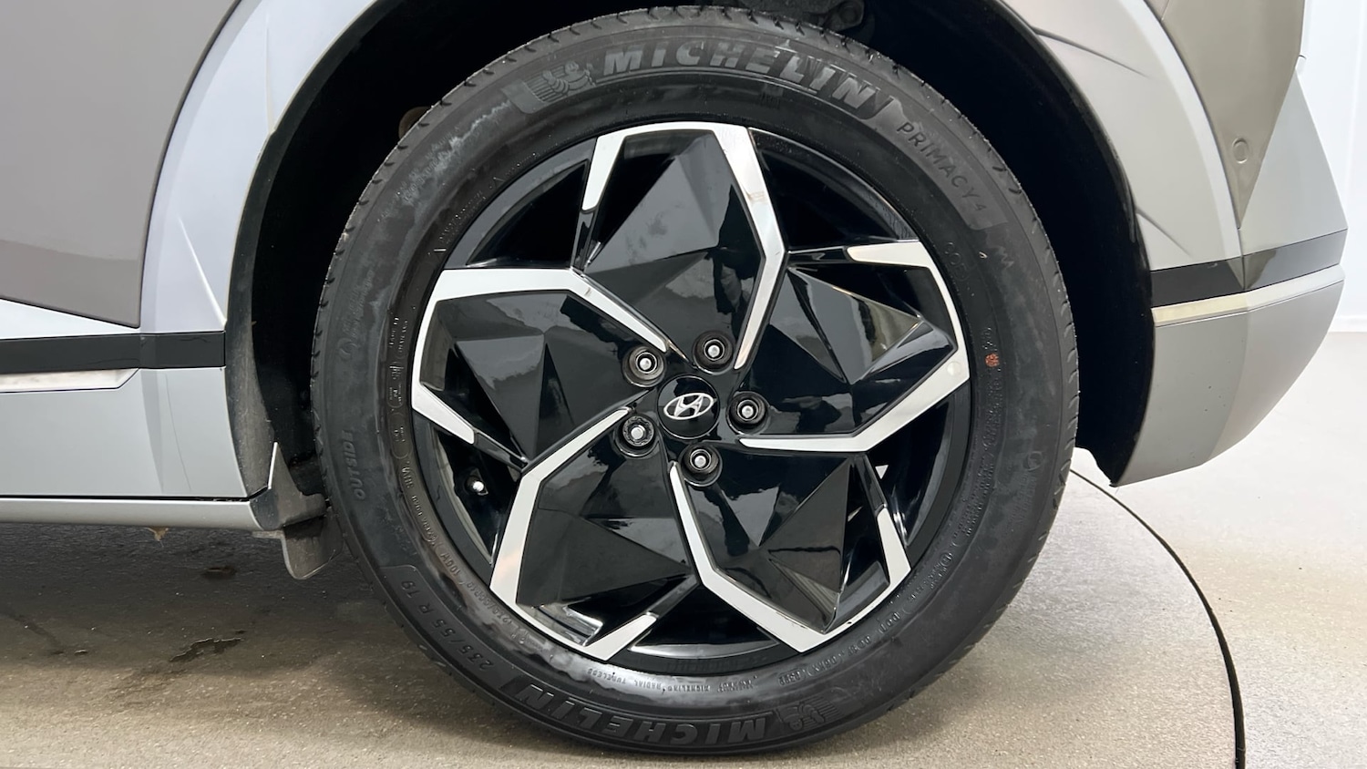 Used Hyundai IONIQ 5 2023 for sale - 77049308: Photo 5