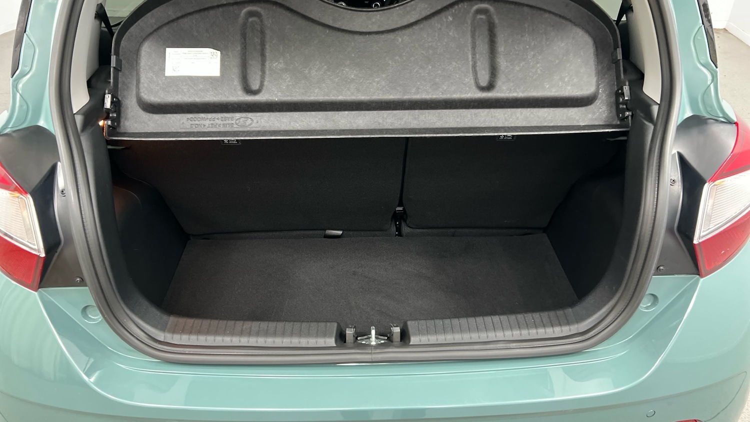 Used Hyundai i10 2023 for sale - 77303879: Photo 11