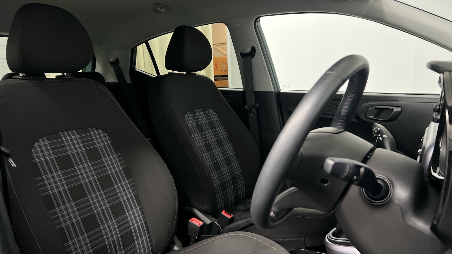 Used Hyundai i10 2023 for sale - 77303879: Photo 12