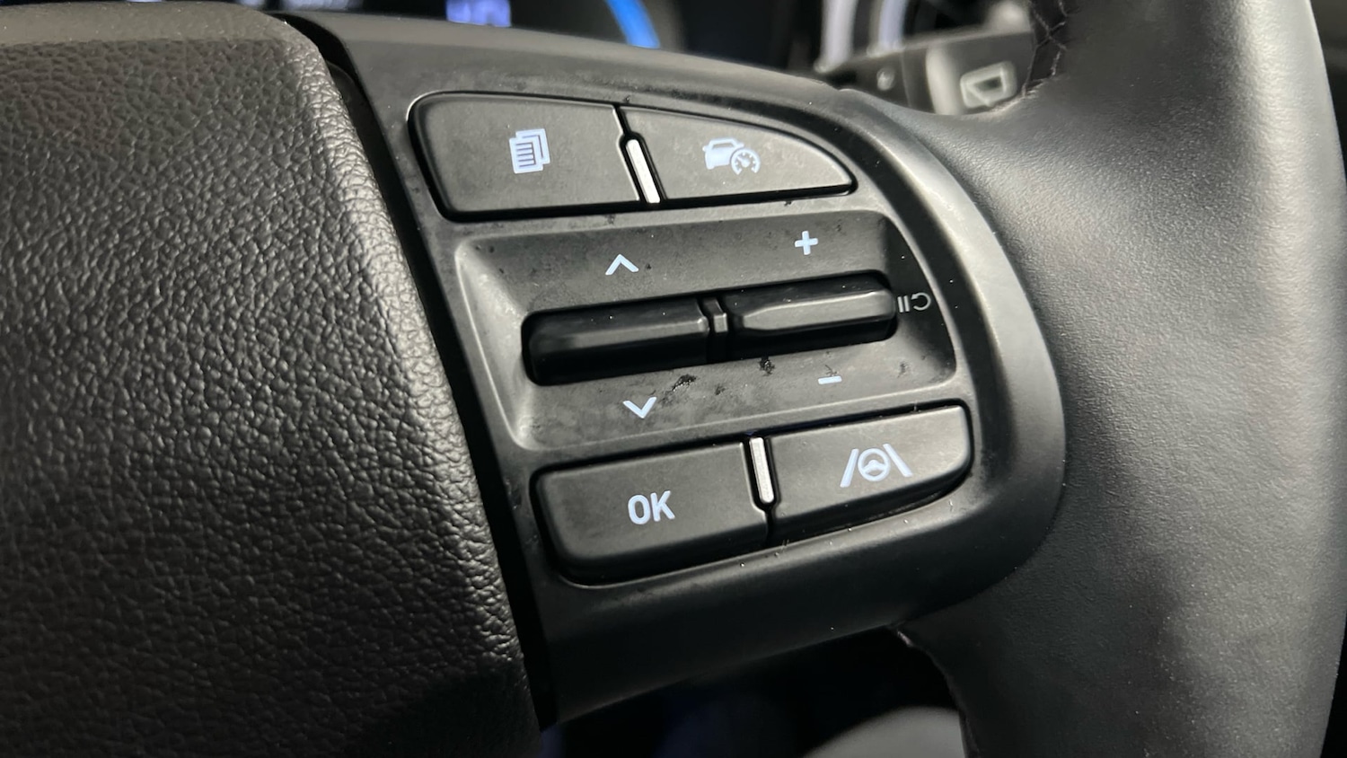 Used Hyundai i10 2023 for sale - 77303879: Photo 16