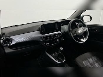 Used Hyundai i10 2023 for sale - 77303879: Photo