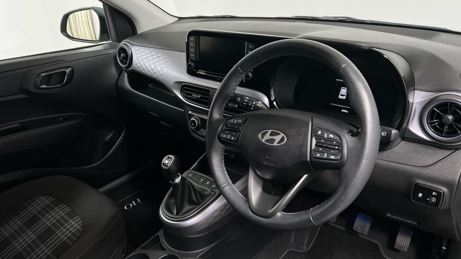 Used Hyundai i10 2023 for sale - 77303879: Photo 6