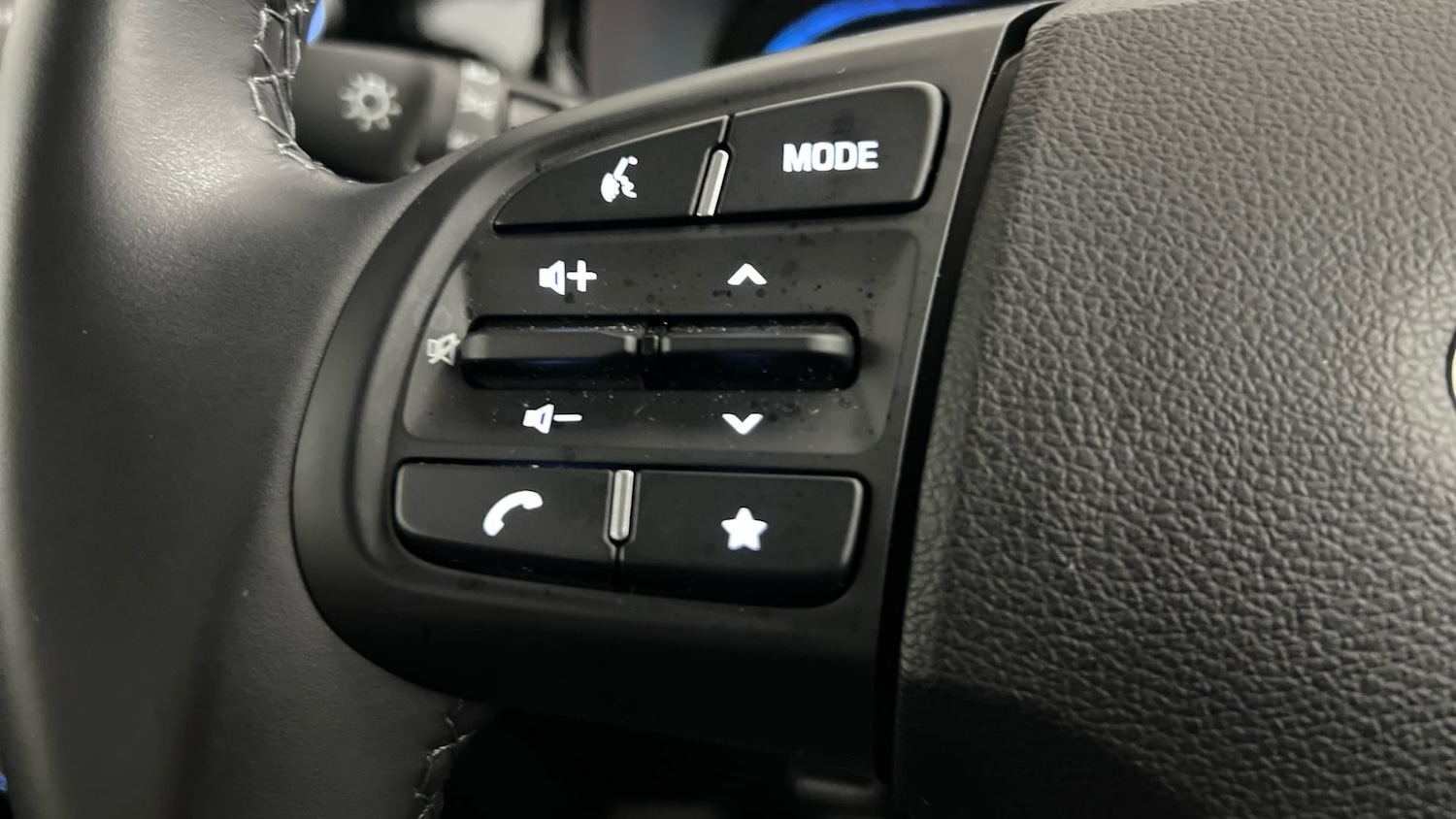 Used Hyundai i10 2023 for sale - 77213613: Photo 15