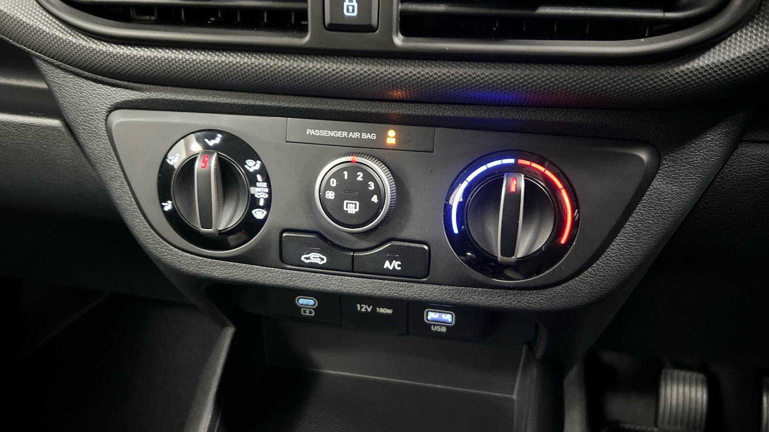 Used Hyundai i10 2023 for sale - 77213613: Photo 17