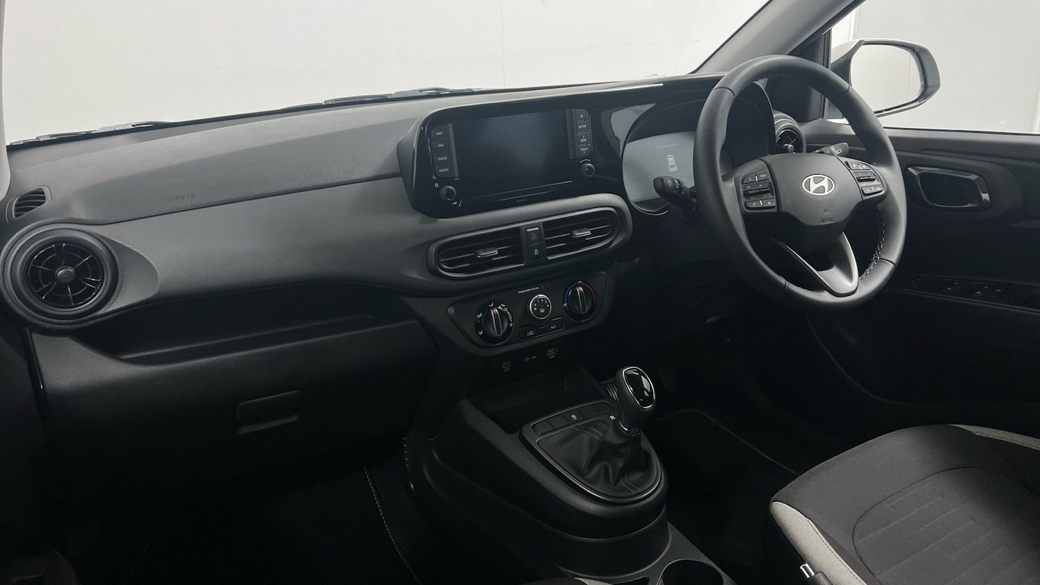 Used Hyundai i10 2024 for sale - 76677067: Photo 2