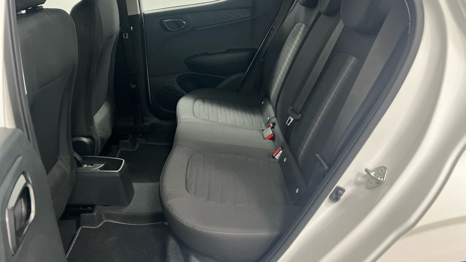 Used Hyundai i10 2024 for sale - 76677067: Photo 9