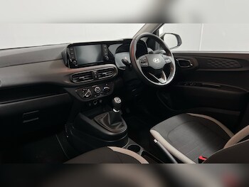 Used Hyundai i10 2024 for sale - 77395321: Photo