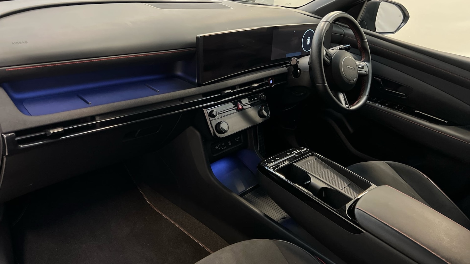 Used Hyundai TUCSON 2025 for sale - 76911357: Photo 2