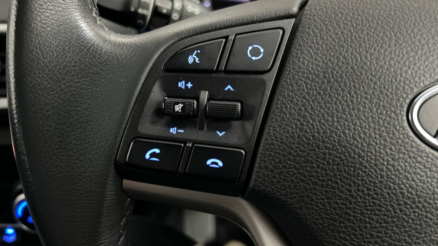 Used Hyundai TUCSON 2018 for sale - 76885107: Photo 15