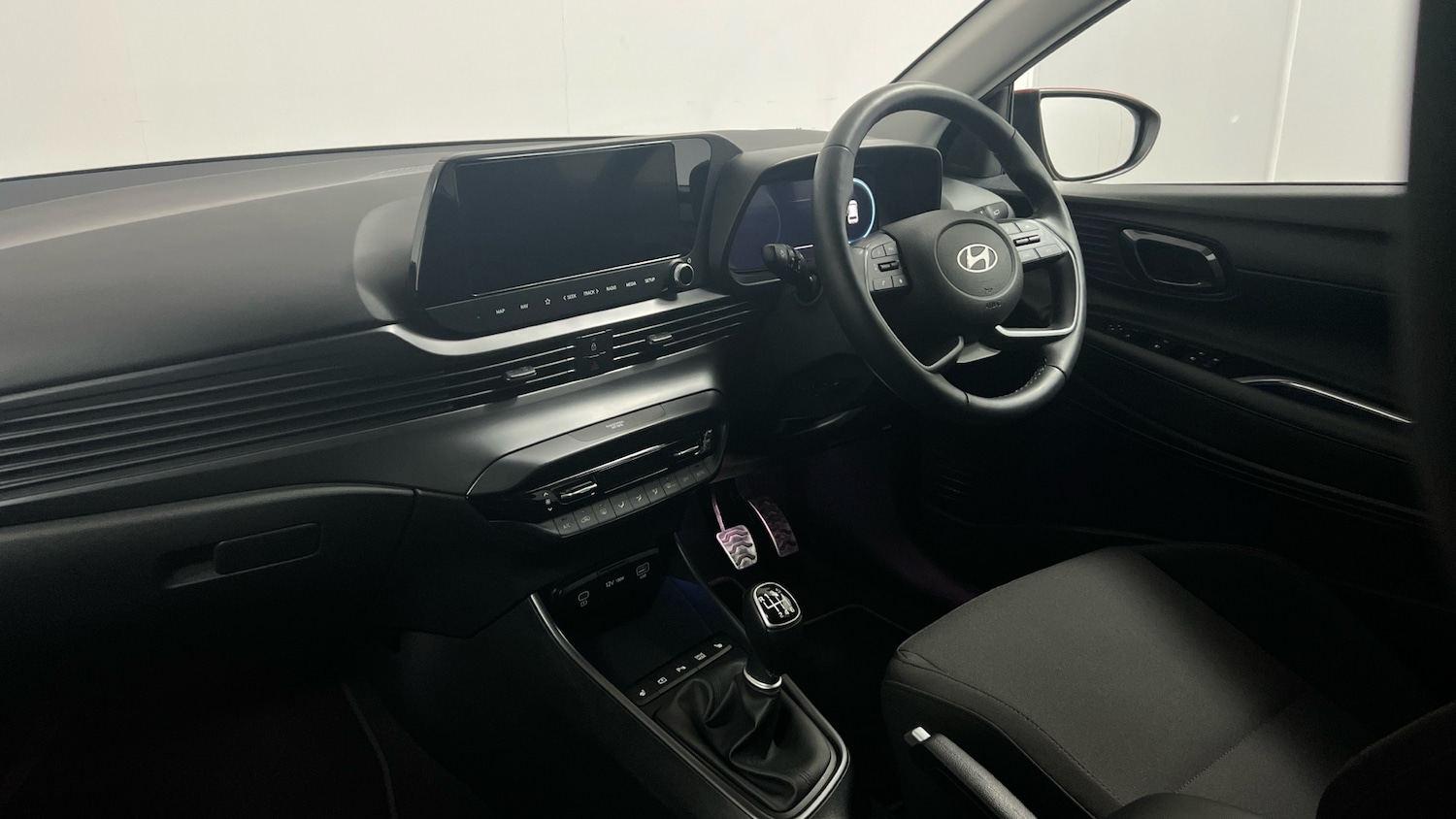 Used Hyundai BAYON 2024 for sale - 76677356: Photo 2