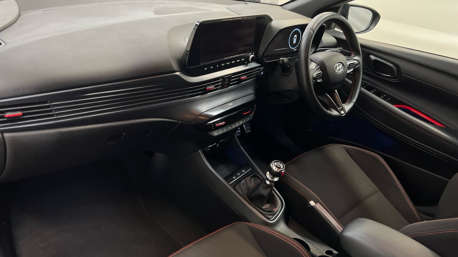 Used Hyundai i20 2023 for sale - 77237173: Photo 2