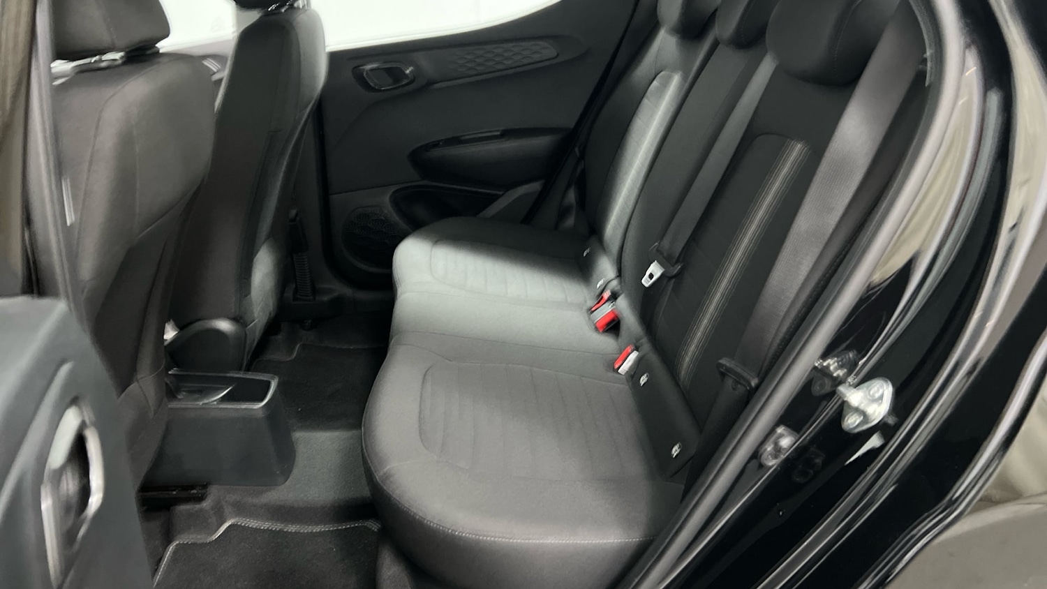 Used Hyundai i10 2024 for sale - 78084818: Photo 9