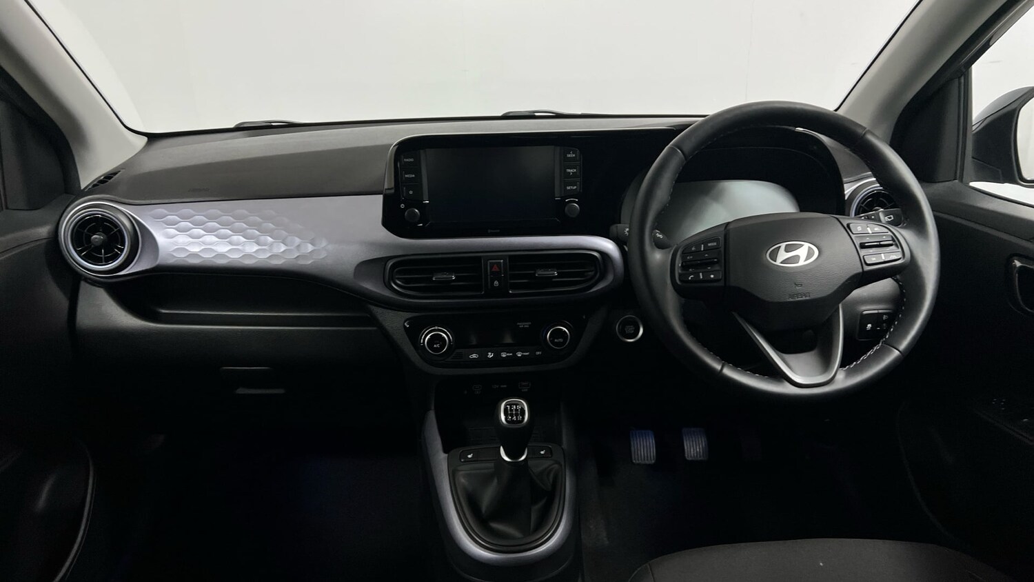 Used Hyundai i10 2023 for sale - 77277536: Photo 13