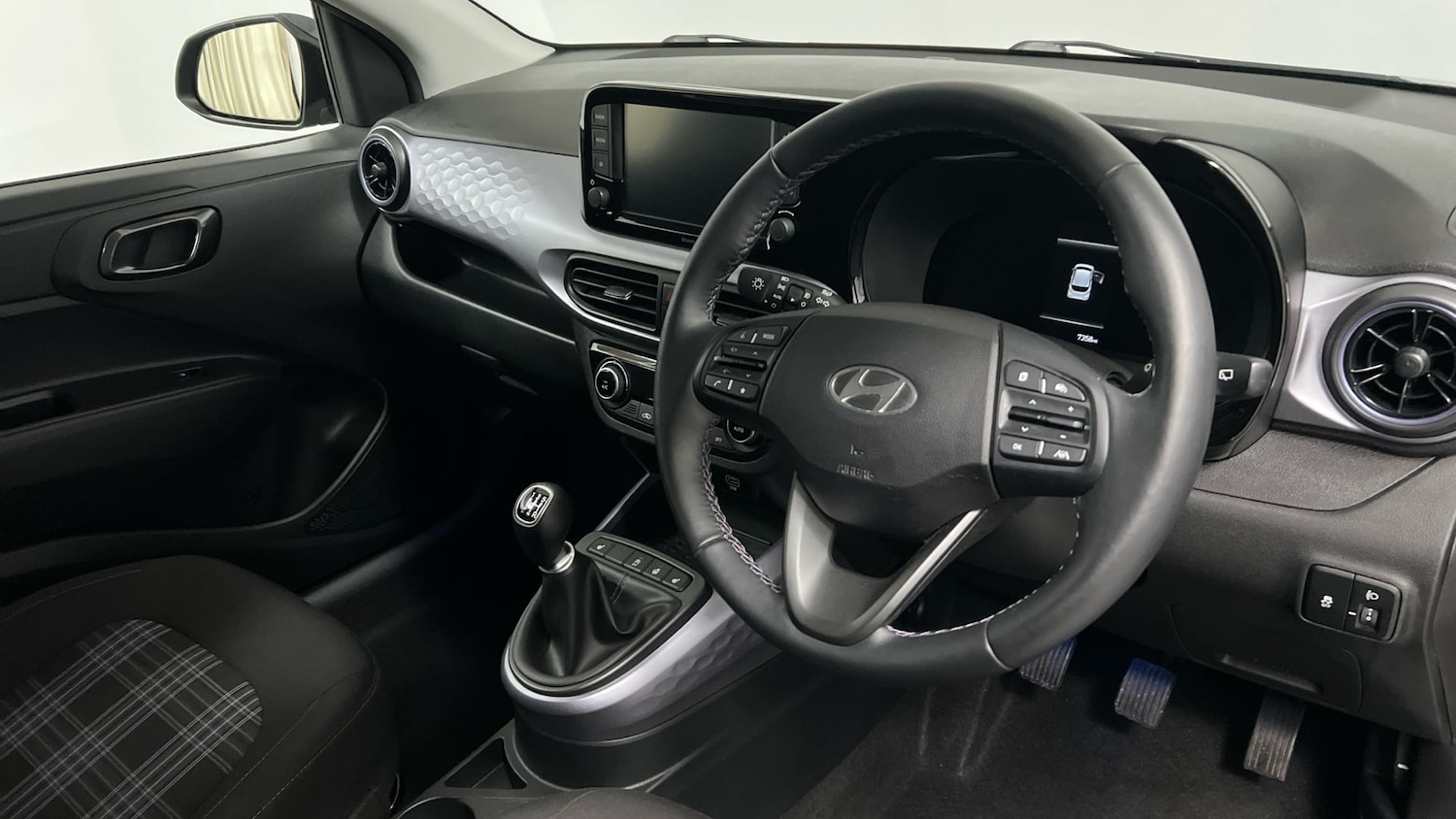 Used Hyundai i10 2023 for sale - 77277536: Photo 6