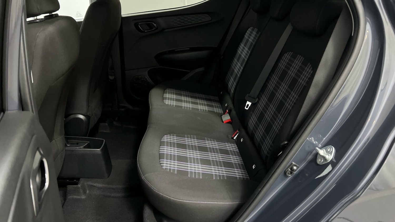 Used Hyundai i10 2023 for sale - 77277536: Photo 9