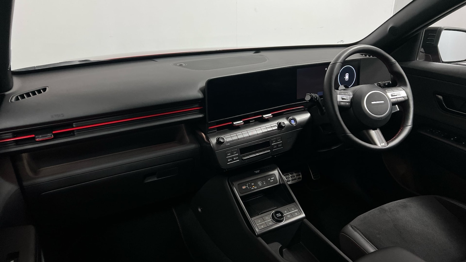 Used Hyundai KONA 2025 for sale - 77289336: Photo 2