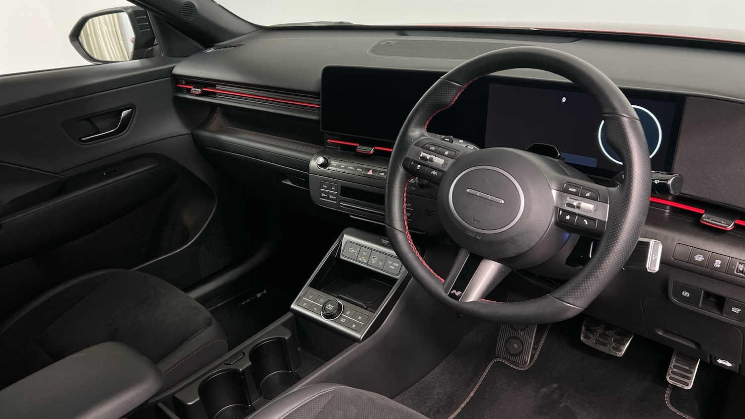 Used Hyundai KONA 2025 for sale - 77289336: Photo 6