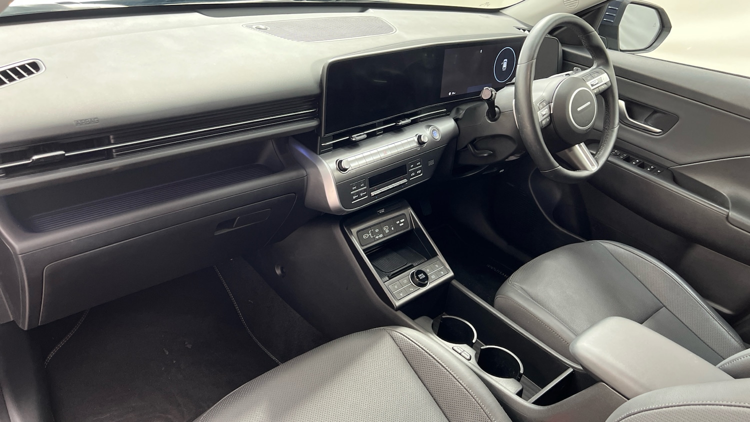 Used Hyundai KONA 2024 for sale - 78057192: Photo 2