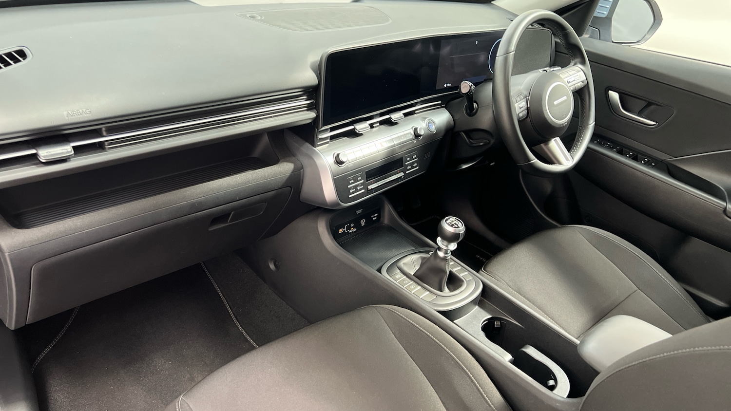 Used Hyundai KONA 2023 for sale - 77241962: Photo 2