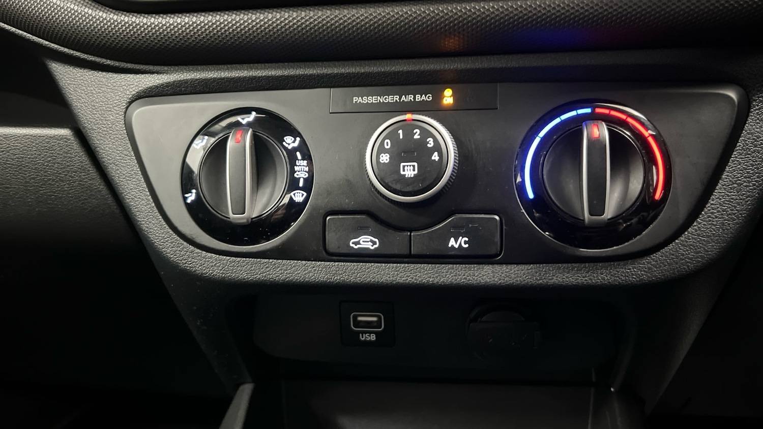 Used Hyundai i10 2020 for sale - 77438567: Photo 17