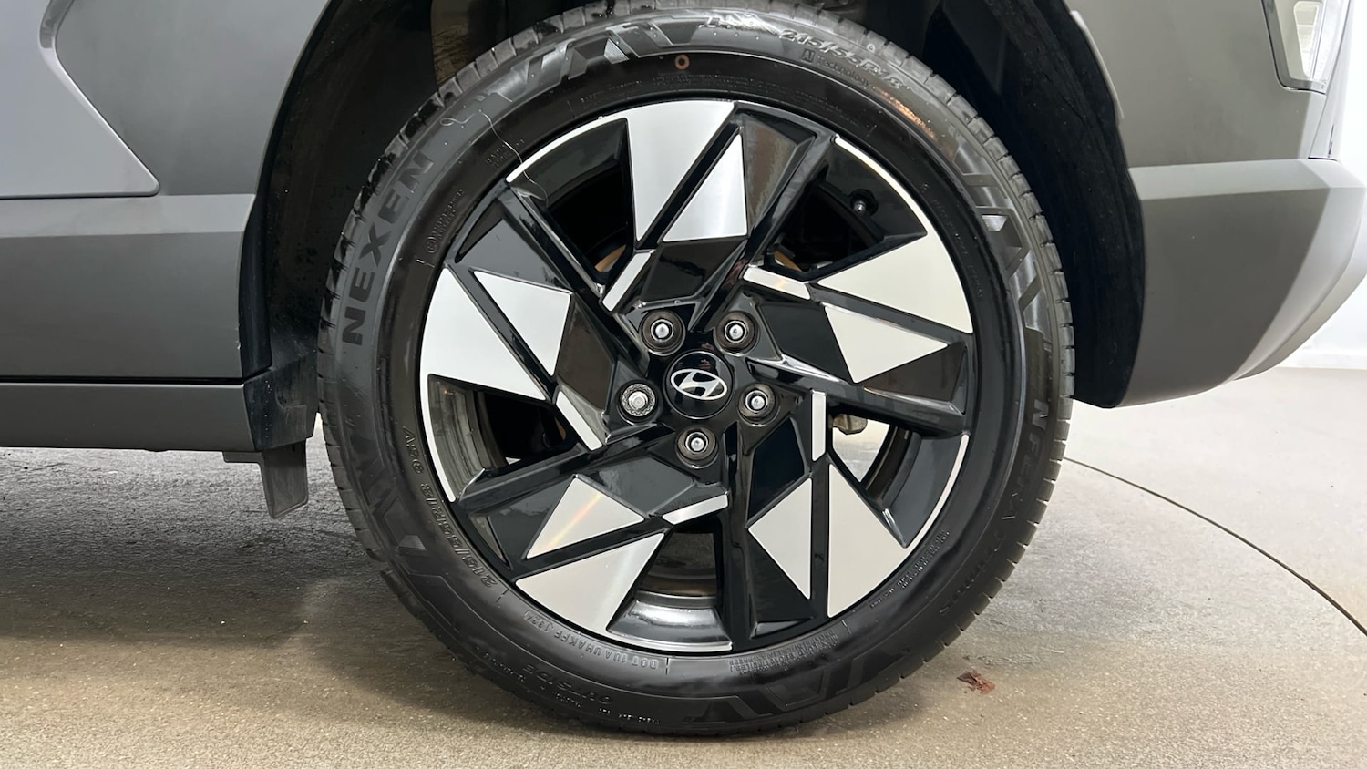 Used Hyundai KONA 2024 for sale - 76911350: Photo 5