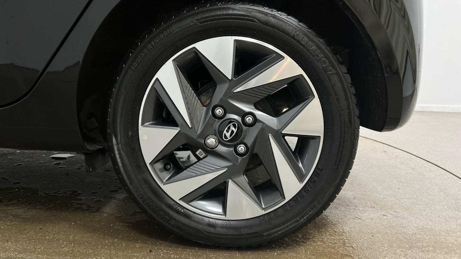 Used Hyundai i10 2024 for sale - 77656475: Photo 5