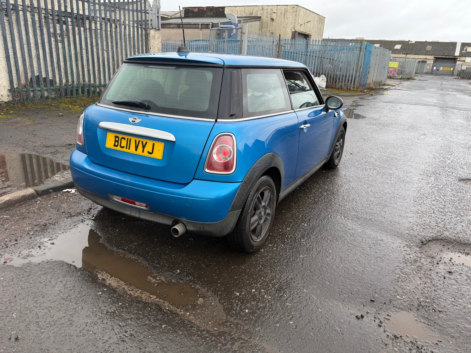 Used MINI Hatch 2011 for sale - 77619452: Photo 6