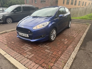Used Ford Fiesta 2015 for sale - 79595795: Photo