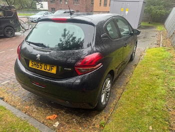 Used Peugeot 208 2015 for sale - 76847299: Photo