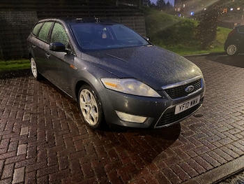 2010 (10) - 2.0 TDCi Zetec 5dr