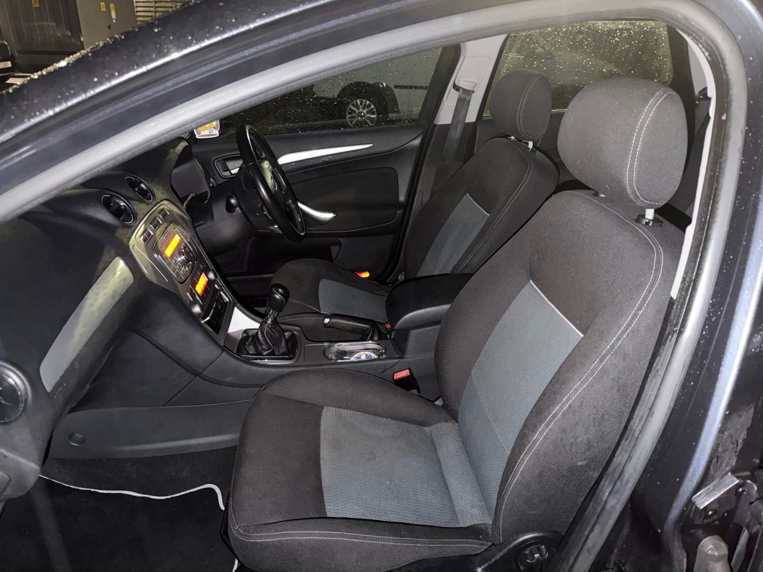 Used Ford Mondeo 2010 for sale - 76854734: Photo 7