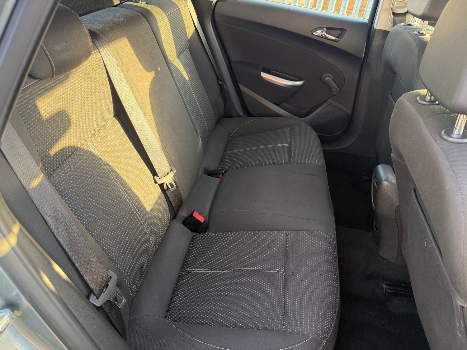 Used Vauxhall Astra 2011 for sale - 77046286: Photo 5