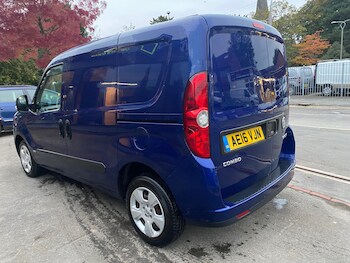 Used Vauxhall Combo 2016 for sale - 76256948: Photo 4