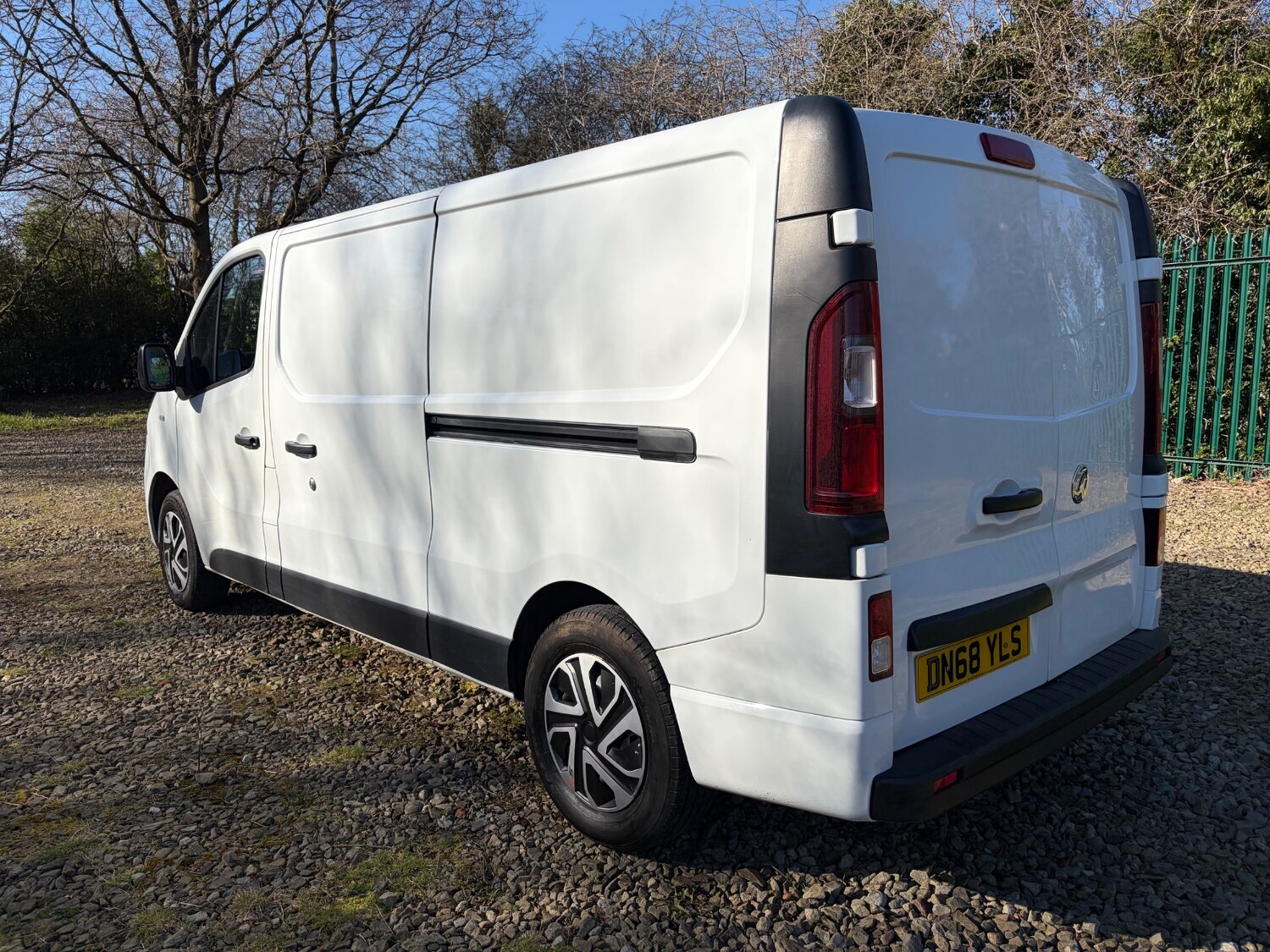 Used Vauxhall Vivaro 2018 for sale - 77917802: Photo 5
