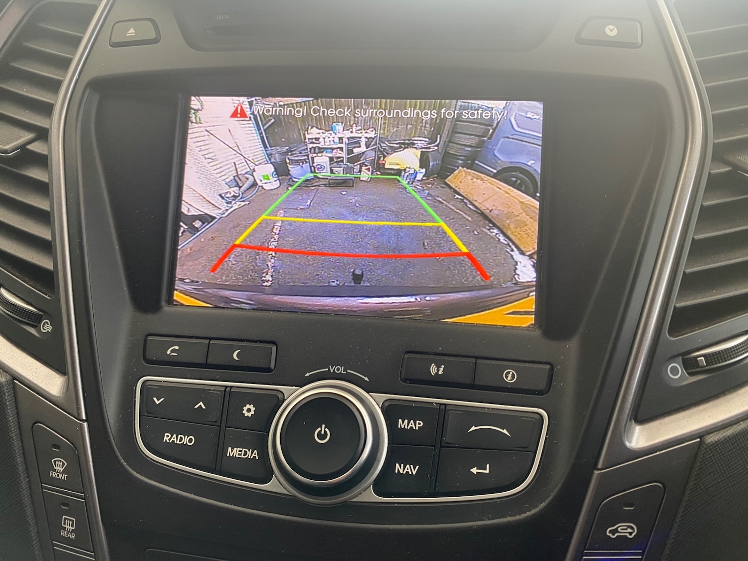 Used Hyundai Santa Fe 2015 for sale - 76343009: Photo 19