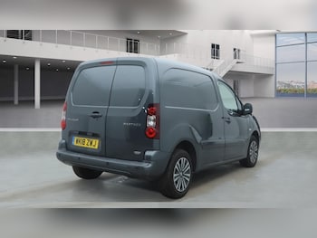 Used Peugeot Partner 2018 for sale - 76940011: Photo
