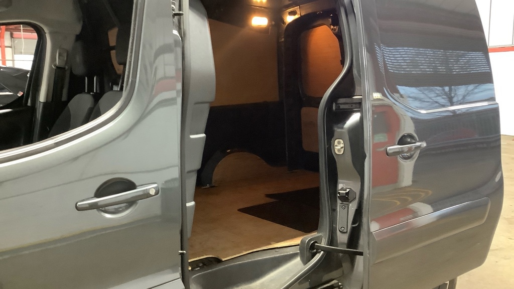 Used Peugeot Partner 2018 for sale - 76940011: Photo 8
