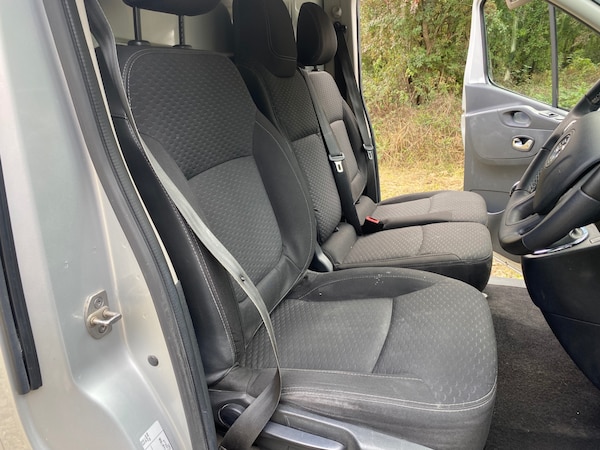 Used Vauxhall Vivaro 2015 for sale - 76023139: Photo 11