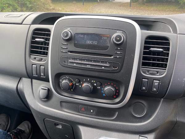 Used Vauxhall Vivaro 2015 for sale - 76023139: Photo 13