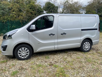 Used Vauxhall Vivaro 2015 for sale - 76023139: Photo