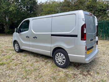 Used Vauxhall Vivaro 2015 for sale - 76023139: Photo