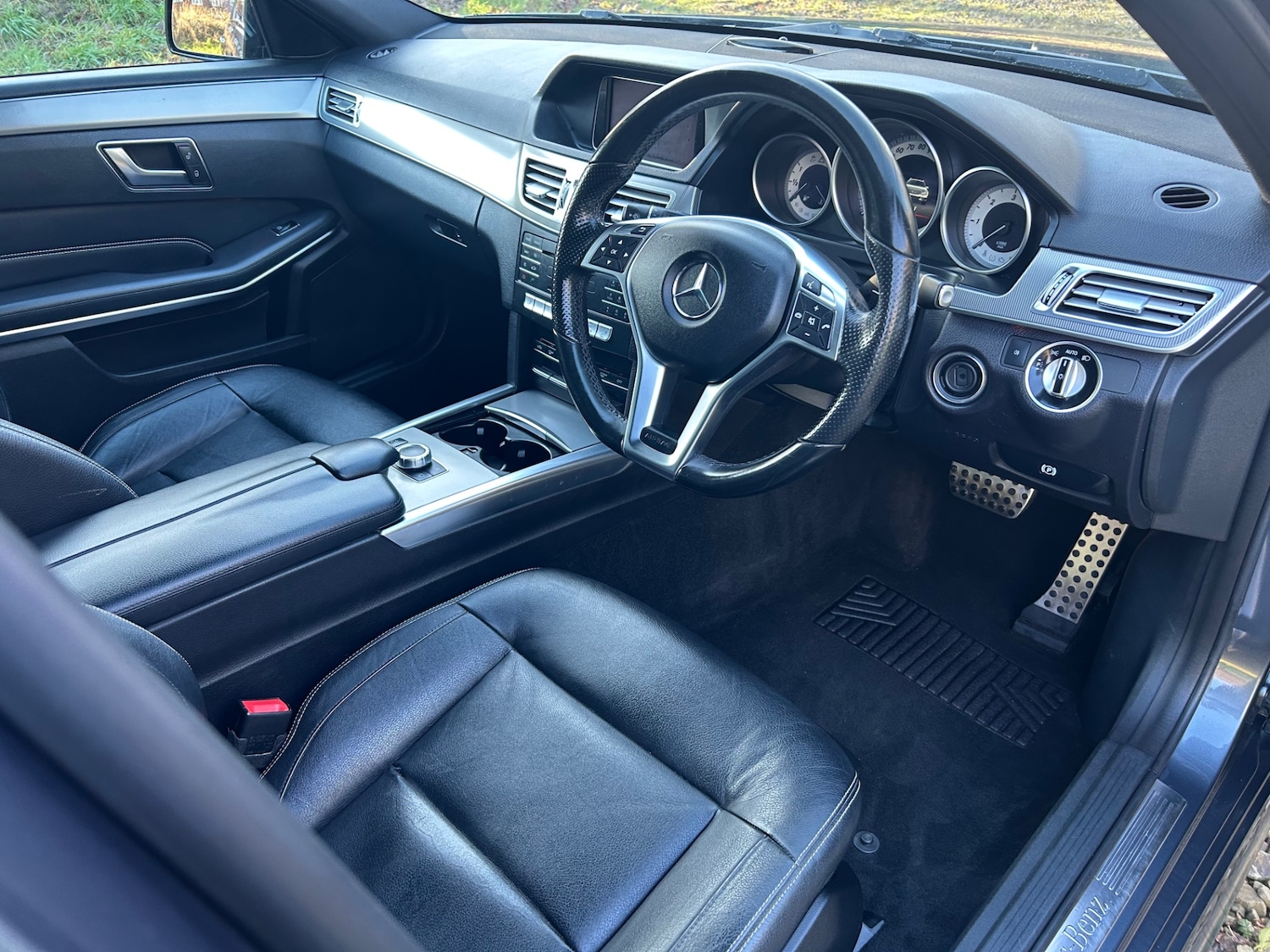 Used Mercedes-Benz E Class 2015 for sale - 77223362: Photo 11