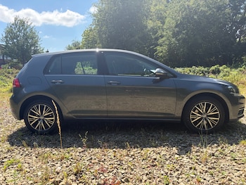 Used Volkswagen Golf 2018 for sale - 79193908: Photo