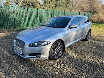 Used Jaguar XF 2015 for sale - 77223351: Photo
