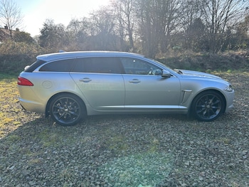 Used Jaguar XF 2015 for sale - 77223351: Photo