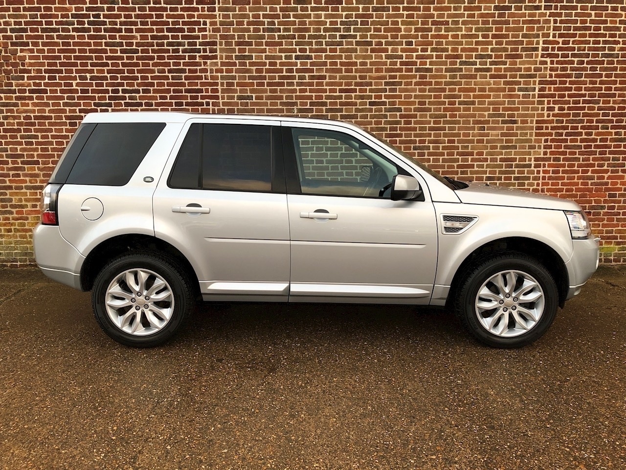 Used Land Rover Freelander 2014 for sale - 77059174: Photo 2