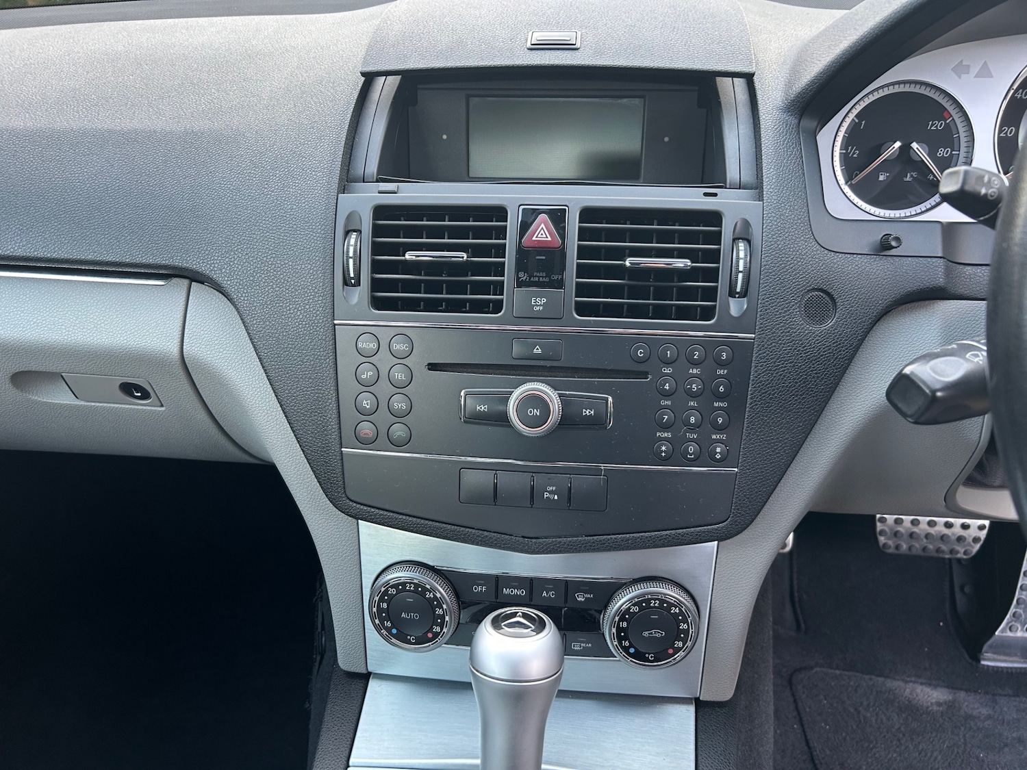 Used Mercedes-Benz C Class 2008 for sale - 76879082: Photo 11